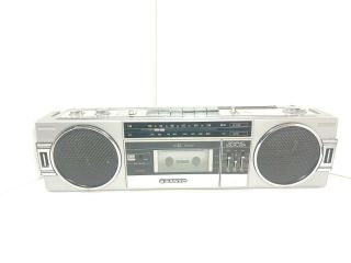 Vintage Sanyo Mini Stereo Am/fm Radio/cassette Recorder Boom Box M7060