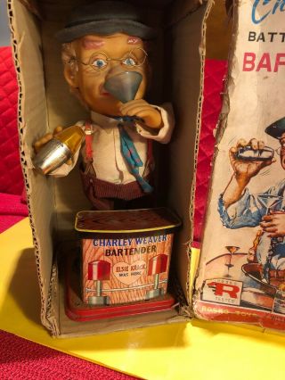Vintage 1962 ROSKO TOYS Battery Operated CHARLEY WEAVER BARTENDER Tin Toy 4