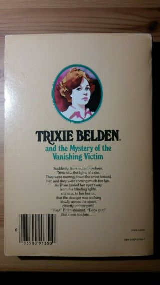 Trixie Belden The Mystery of the Vanishing Victim 33,  Vintage 1980 3