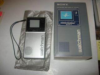 Vintage 1984 Sony Watchman Fd - 20a 2 " Analog Crt Portable B&w Tv