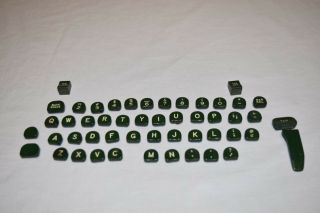 Vintage 1954 Royal Typewriter Model Hhe Set Of 50 Piece Green Keys Craft Jewelry