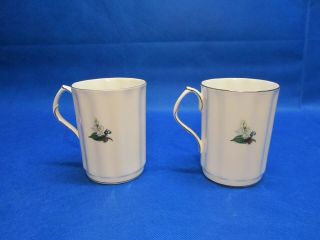 2 Vintage Royal Windsor Fine Bone China England Coffee Tea Mug Cup 2