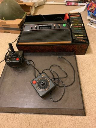 Vintage Atari 2600 Woodgrain Console 2 Controllers And Wood Case (16) Games
