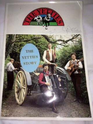 Pb Book “the Yetties Story” Signed By Band Members Country Music 1970’s Dorset