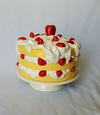 Vtg.  Strawberry Shortcake Cake.  Ceramic Cake Stand Pedestal With Lid
