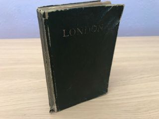 A Pictorial And Descriptive Guide To London And Its Environs.  1909.
