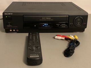 Sony Slv - 688hf Vcr Vhs Player Recorder With Remote & Av Cables