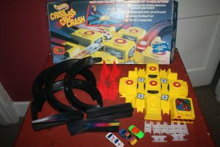 Vintage Mattel Hot Wheels Criss Cross Crash Track Set & Cars Camaro