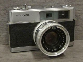 Vintage Minolta Hi - Matic 7 35mm Rangefinder Camera 45mm F1.  8 Lens
