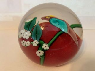 1982 Vintage Orient Flume Signed Parrot Flowers Heavy Glass Paperweight 3