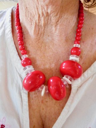 Authentic Vintage Red & Clear Graduated Bead Lucite Necklace