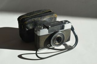 Vintage Olympus Pen - Ee Camera (1961) 35mm Half Frame Camera With Case