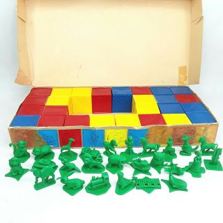 Tupperware Busy Blocks With Toy Green Figure Vintage 1976 1970s