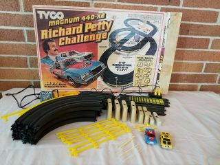 Vintage Tyco Magnum 440 - X2 Richard Petty Challenge Ho Scale Slot Car Race Track