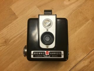 Vintage 1950 ' s Kodak Brownie Hawkeye Flash Model camera with flash 3