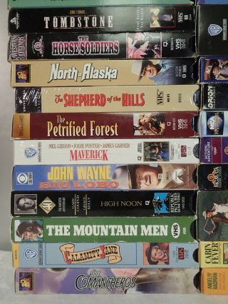 of 80 vintage VHS tapes WESTERN & WAR MOVIES - LM26 3