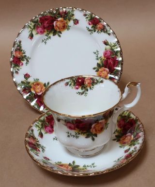 Vintage Royal Albert Old Country Roses Cup Saucer Plate Trio
