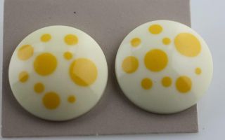 Vintage Yellow & White Polka Dot Plastic Round Chunky Bold Post Pierced Earrings