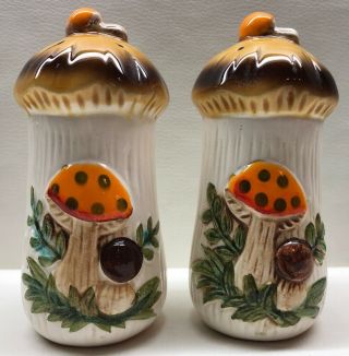 Vintage Mid Century Modern Mushroom Salt & Pepper Shakers