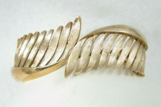 Vintage Crown Trifari Gold Tone Hinged Clamper Bangle Bracelet