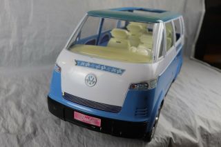 Vintage 2002 Mattel Barbie Blue White VW Volkswagon Bus Family Mini Van 3