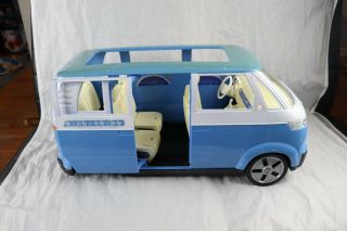 Vintage 2002 Mattel Barbie Blue White VW Volkswagon Bus Family Mini Van 6