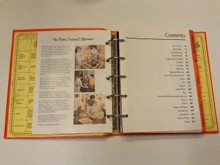 Betty Crocker ' s Cookbook Red Pie Cover 5 - Ring Binder HC Classic Recipes 1976 EUC 2