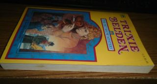 Vintage Trixie Belden THE PET SHOW MYSTERY Katherine Kenny 37 paperback 4