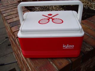 Vintage Red And White Igloo Flat Top 6 Pack Cooler