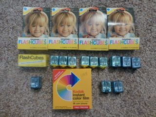 Vintage Sylvania & Ge Flashcubes Magic Cubes (25 Cubes,  100 Flashes),  2 Partial