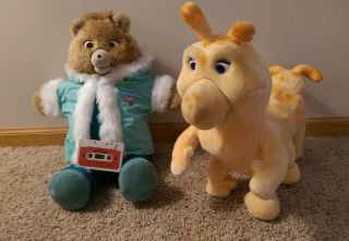 Vintage 1985 Wow Teddy Ruxpin W/ Winter Outfit & Tape And Grubby Plush Toys Look