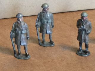 Set of 6 vintage cast metal Soldiers 2 