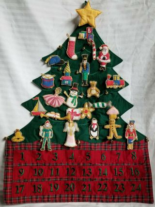 29 " Vintage Fabric Christmas Advent Tree Wall Calendar W/embroidery Detail Ec