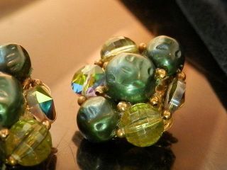 Nostalgic Vintage 60 ' s Green Crystal And Lucite Cluster Clip On Earrings 413a7 3