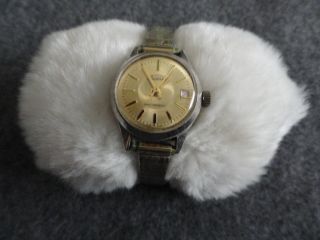 Vintage Lucerne Wind Up Ladies Watch With A Second Hand And A Stretch Band