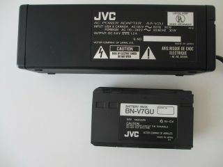 JVC GR - C7U Vintage Camcorder Video Camera,  Battery Pack,  Charger and Hard Case 3