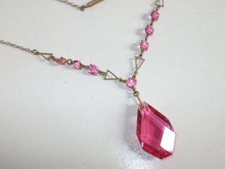 Stunning Vintage Art Deco Pink Glass & Rolled Gold Dropper Style Necklace 3