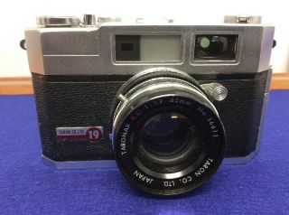 Vintage Taron Rangefinder 35mm Film Camera W/ 45mm F/1.  9 Lens Japan