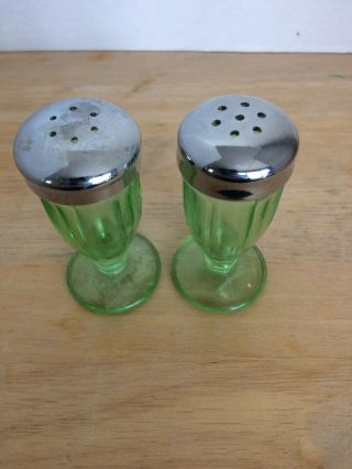 Vintage Anchor Hocking Green Glass Depression Salt & Pepper Shakers - Round base 3