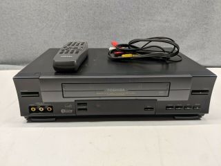 Toshiba 4 Head Vcr Vhs Player Recorder (w - 528) With Remote & A/v Cables |