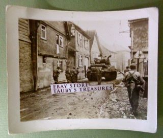 Ww2 Photo Us Soldiers Tank German Town Village World War Two Photograph Vintage