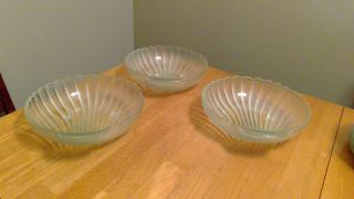 Vintage Anchor Hocking Clam Shell Clear Textured Glass Salad Serving Bowl 9 5/8 "