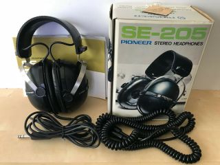 Vintage Pioneer Se - 205 Stereo Headphones,  Late 1970’s.