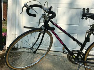 Vintage Schwinn Caliente Ladies Road Bike (Black and Pink) 3