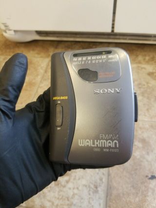 Vintage Sony Walkman Wm - Fx123 Cassette Am/fm Mega Bass