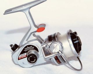 Vintage Daiwa 1000c Silver Series Ultralight Spinning Reel Fishing Made In Japan