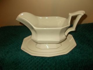 Vintage White Red Cliff Ironstone Large Heirloom Gravy Boat With Under Plate