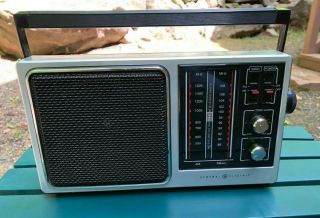 Vintage Ge General Electric Am/fm Portable Radio Model 7 - 2857a