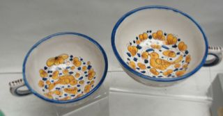 (2) Vintage DERUTA GRAZIA Art Pottery,  ITALY - handpainted Bird & Floral TEACUPS 4