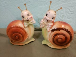 Vintage Small Snappy Snails - Anthropomorphic Salt And Pepper Shakers - Enesco